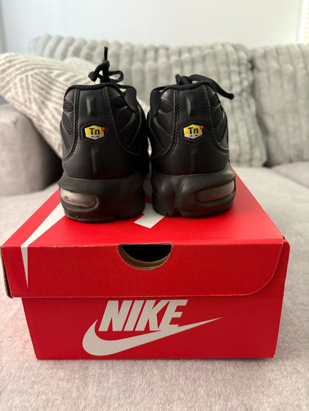 Nike Air Max Plus (GS) - Picture 3 of 4